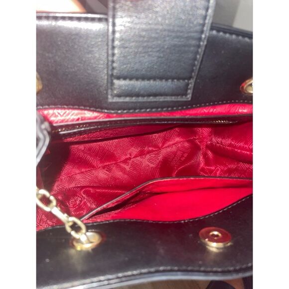Love Moschino Black and Gold Chain Medium Shoulder Bag Magnetic Snap Close - Picture 10 of 14